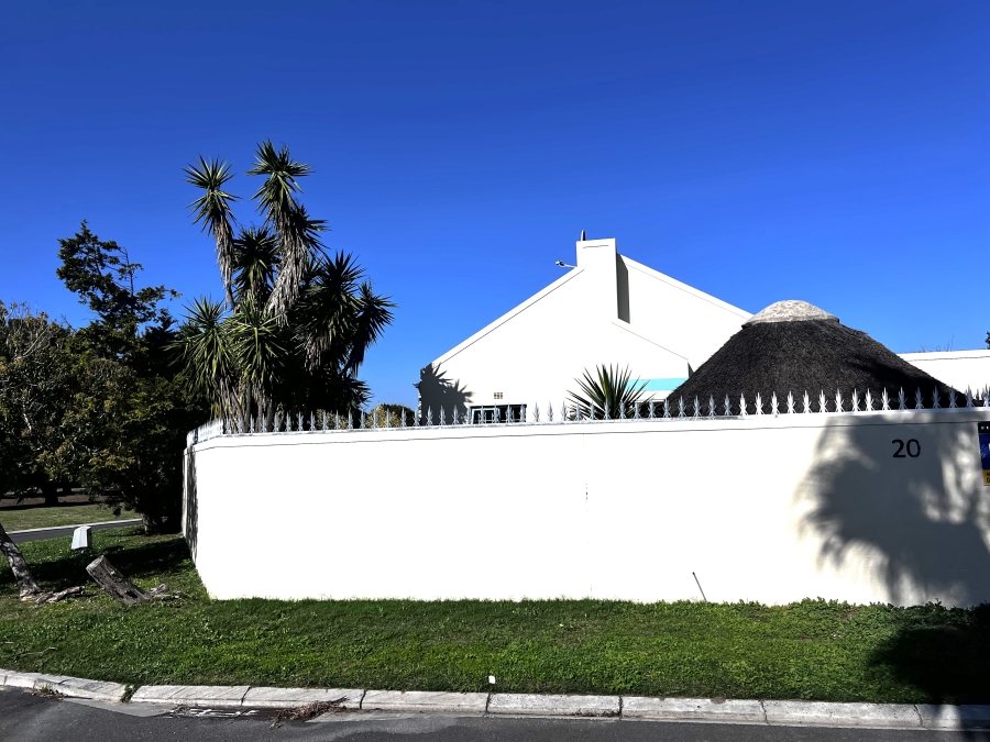 To Let 2 Bedroom Property for Rent in Sunningdale Western Cape